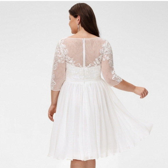 JJ's House Ivory Wedding Dress - Picture 2 of 8